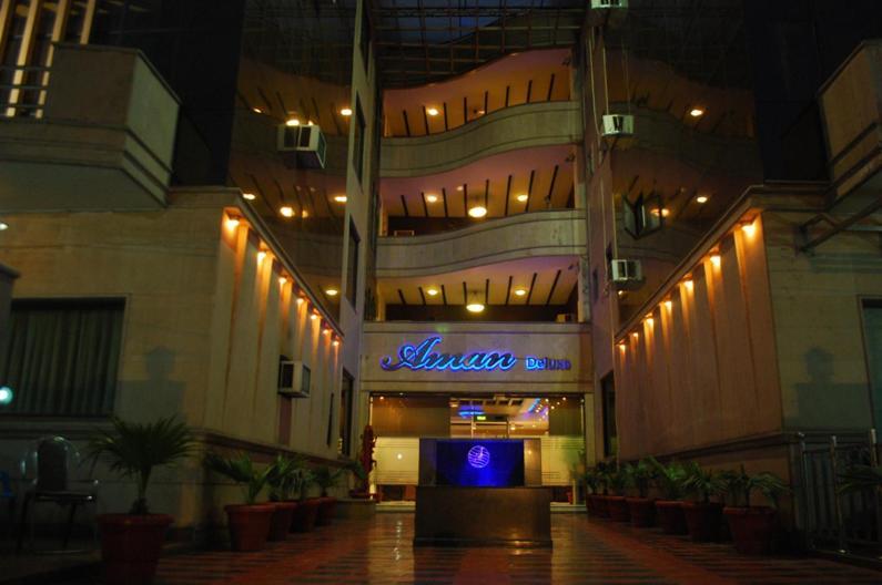 Aman Deluxe Hotel New Delhi Exterior photo