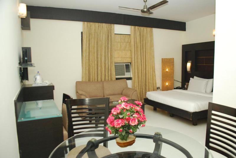 Aman Deluxe Hotel New Delhi Exterior photo