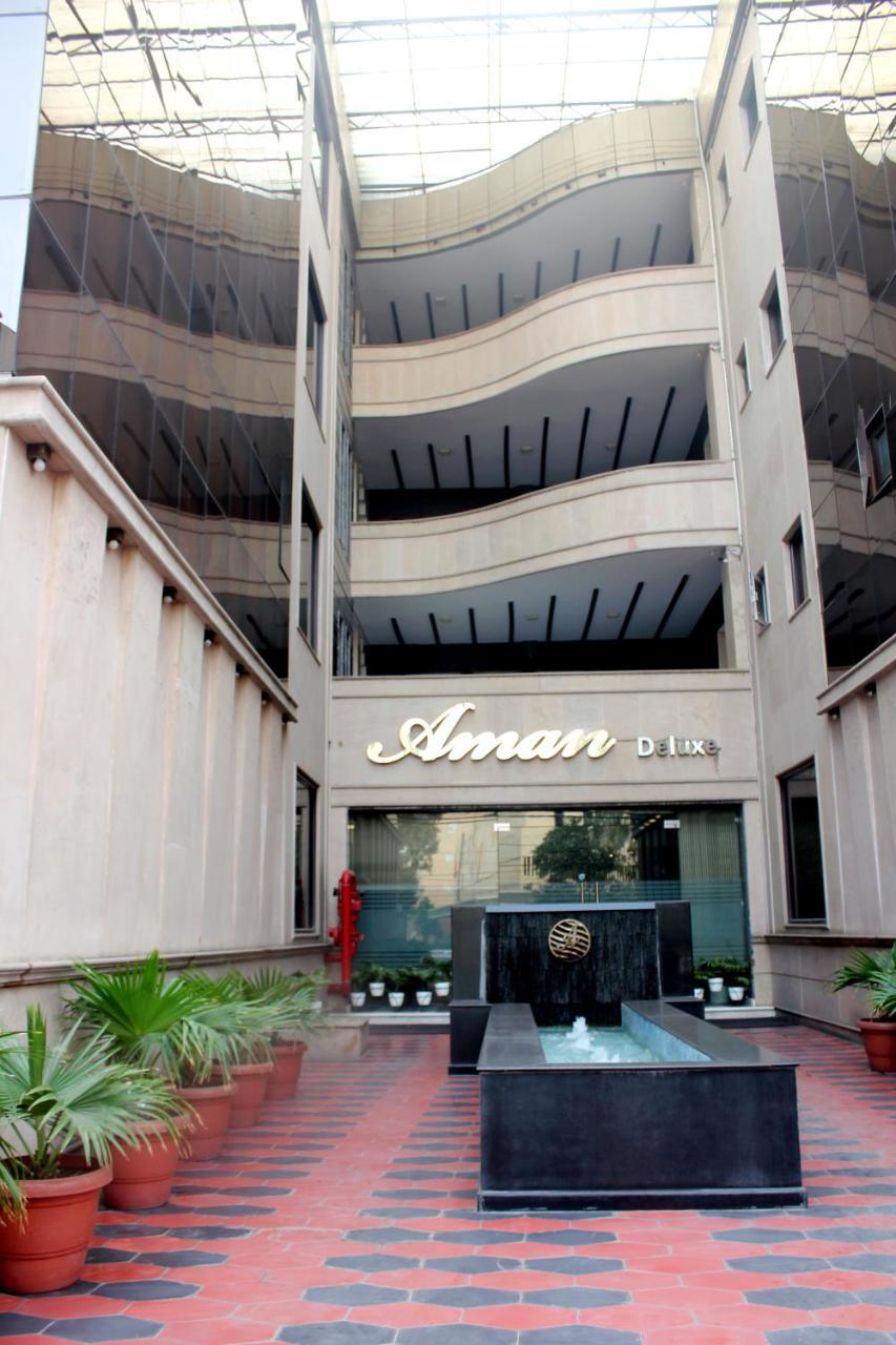 Aman Deluxe Hotel New Delhi Exterior photo
